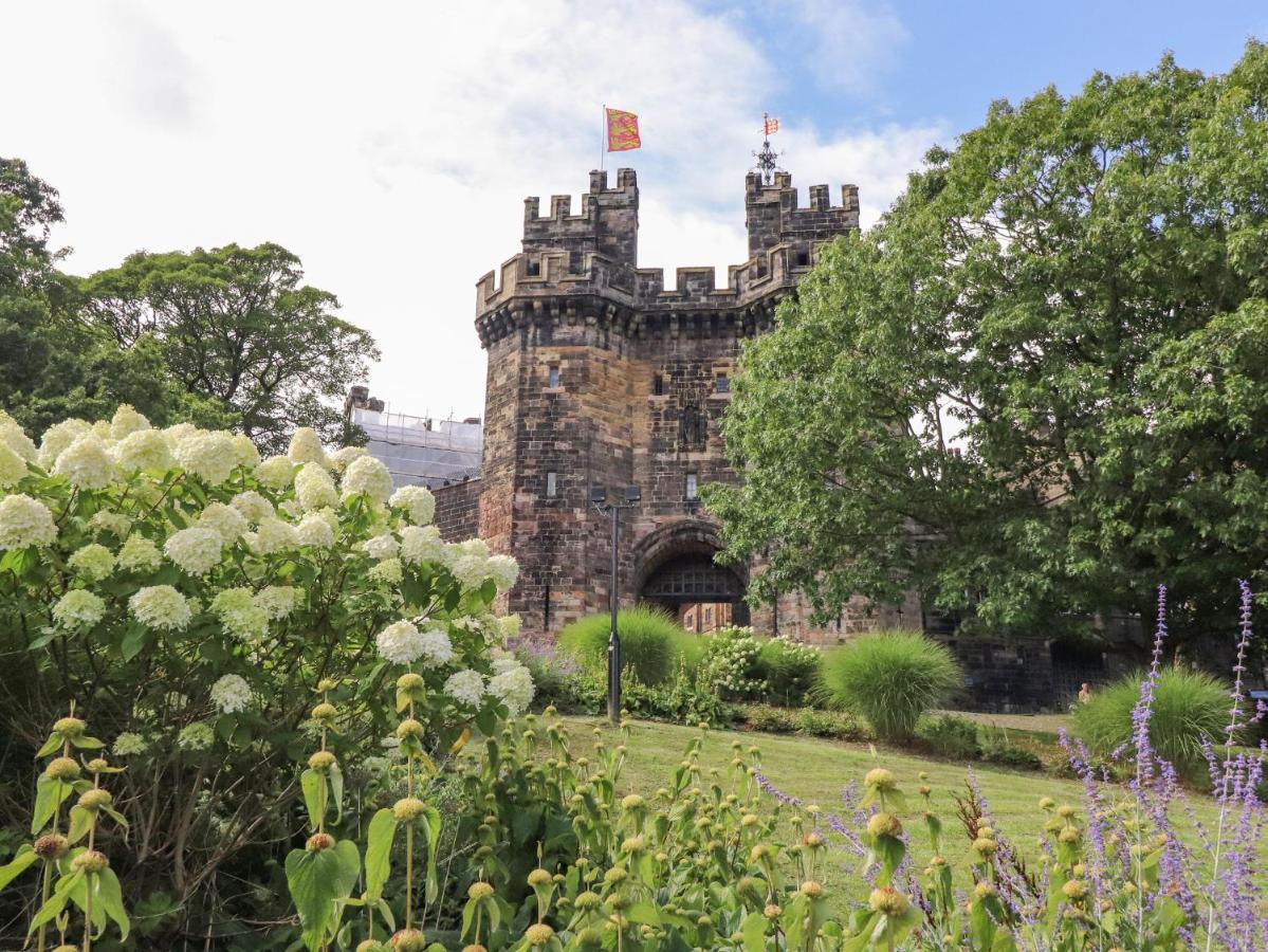 5 Castle Hill Villa Lancaster Eksteriør billede